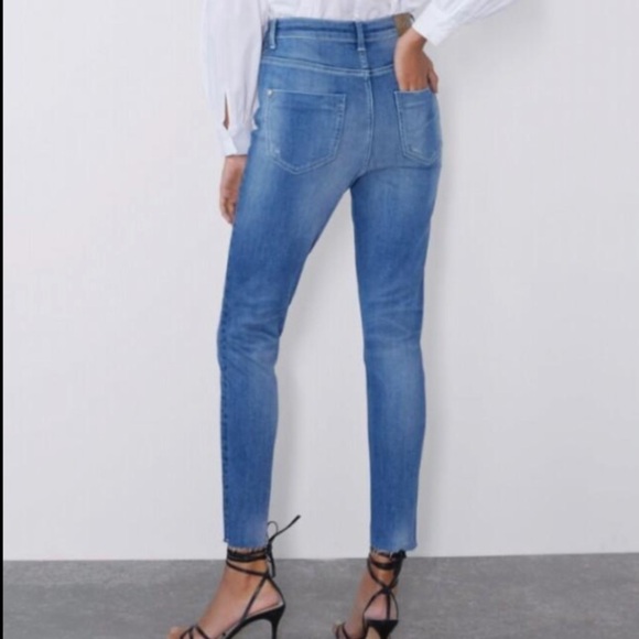 ZARA High Rise Distressed Raw Hem Skinny Jeans - Picture 7 of 9